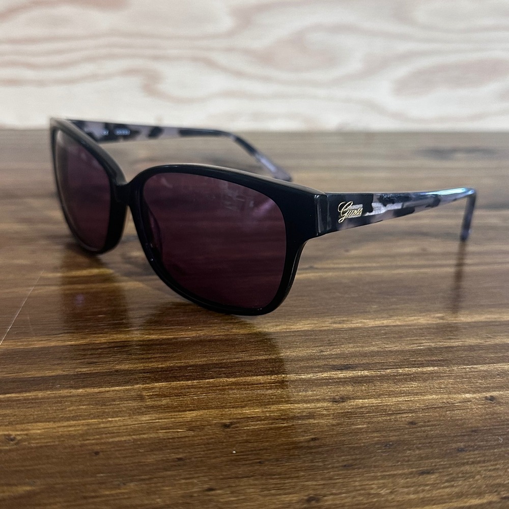 Guess GU7331 Sunglasses Womens Black Tortoise Purple Lens Square Frame 60-13-135